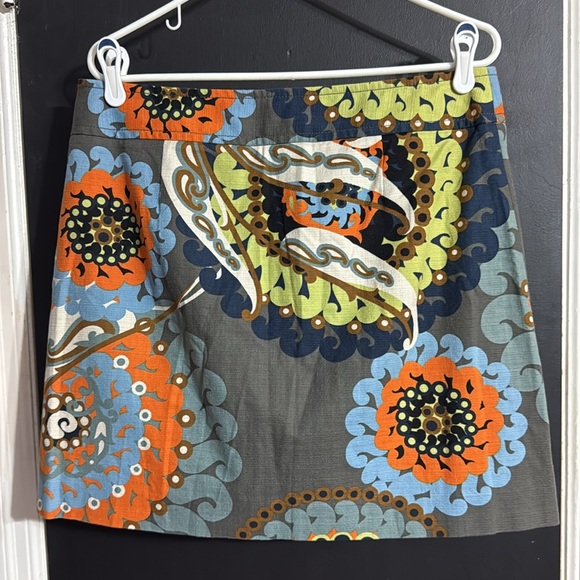 J. Crew Patterned Floral Cotton Button Front Mini Skirt Size: 10 Length: 17” - Picture 2 of 7